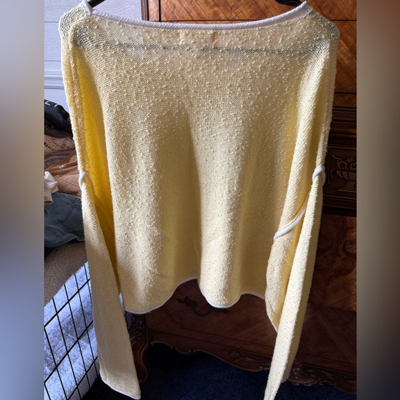 Textured Yellow Sweater - Picture 3 of 4